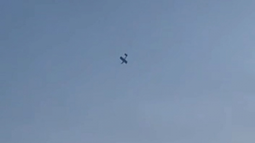 Khoảnh khắc UAV Ukraine mất kiểm soát, lao thẳng xuống hồ nước và phát nổ